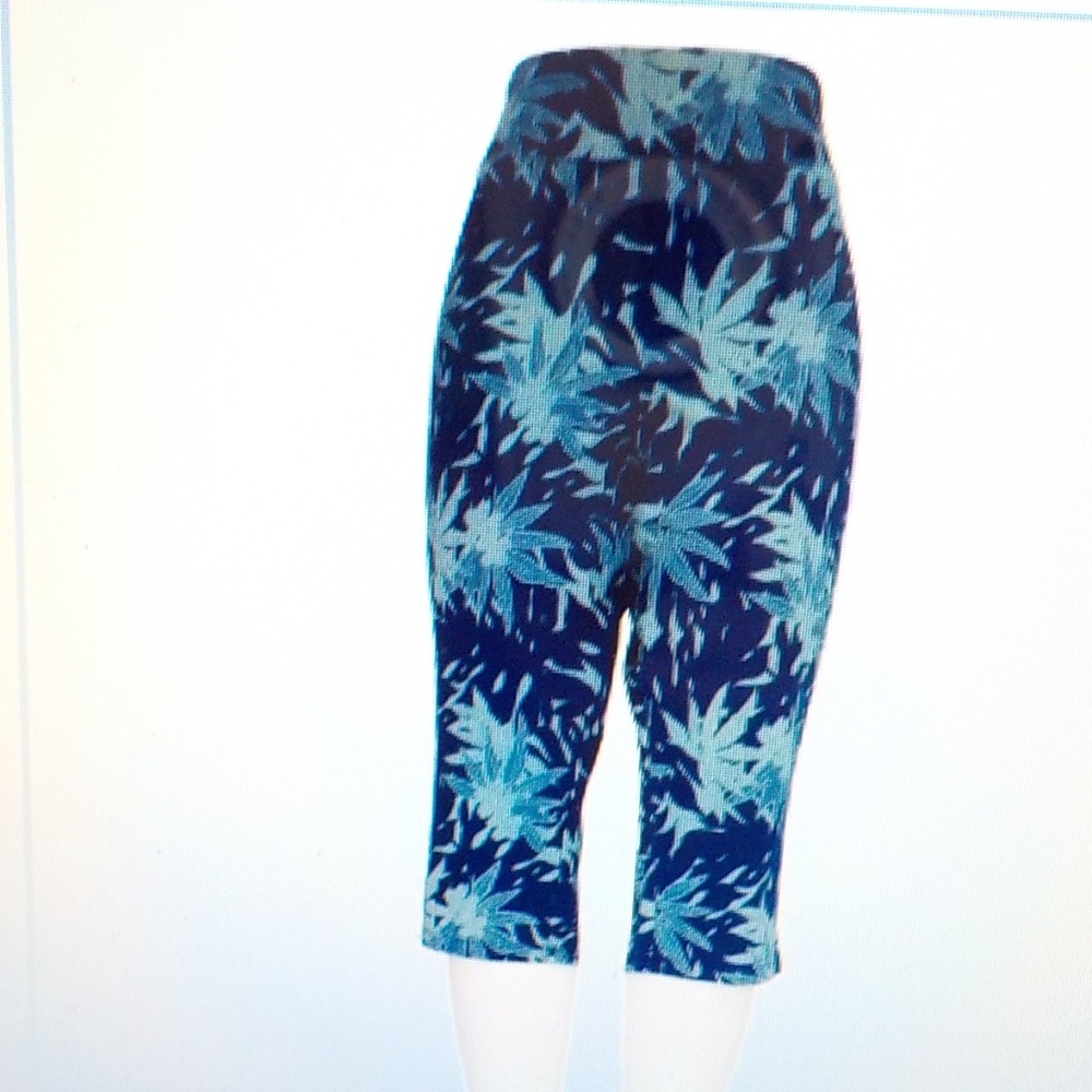 Women With Control Floral Stretch Capri Jeans